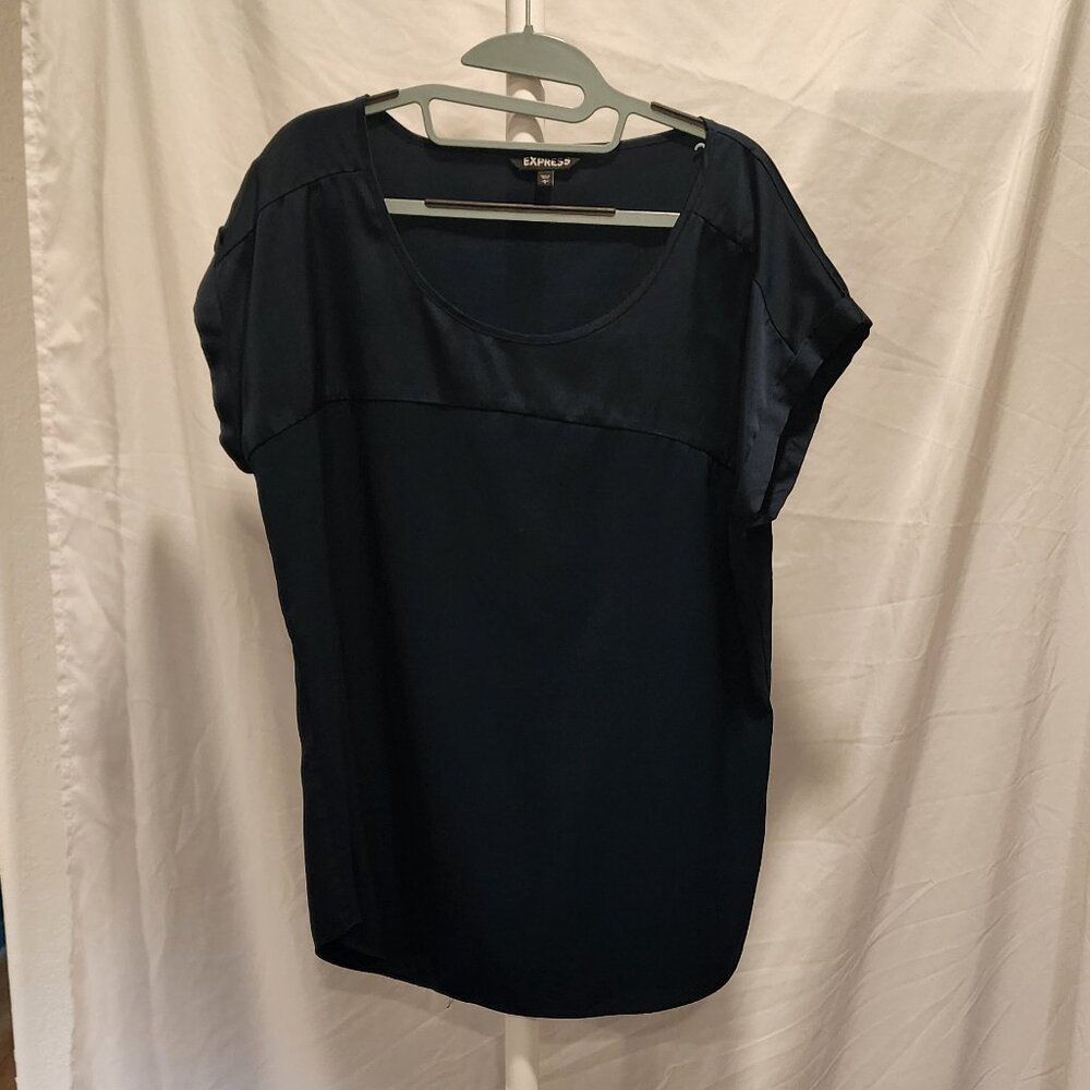 Express Scoop Neck - Navy Blue - Size LG